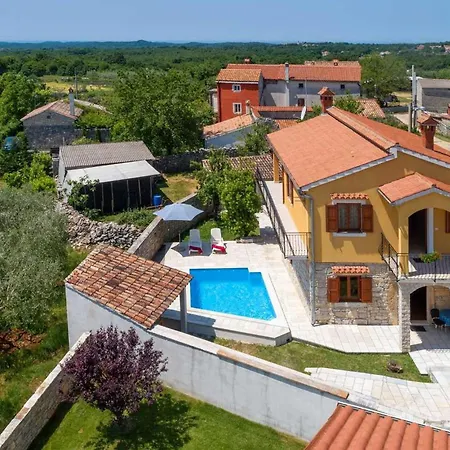 Holiday home Zaneta Vosteni