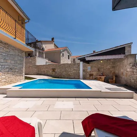 Zaneta Holiday home *