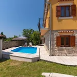 Zaneta Vošteni